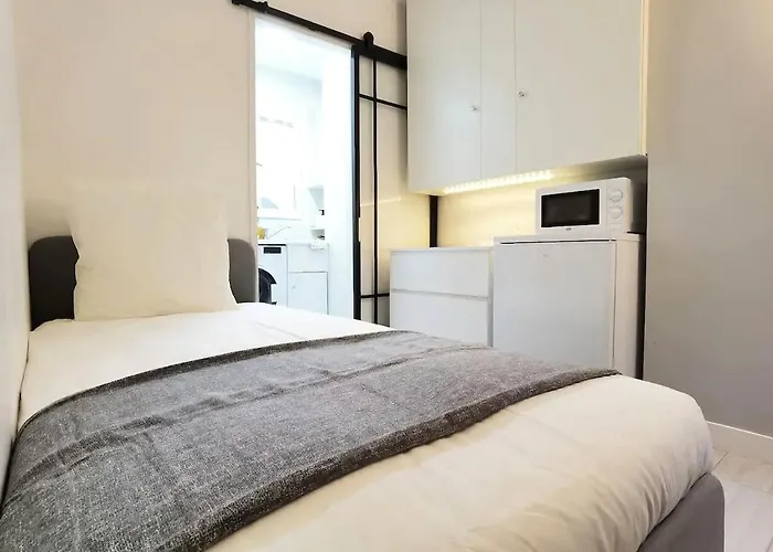 Cozy Single Flat In 16th District Elevator N16-142