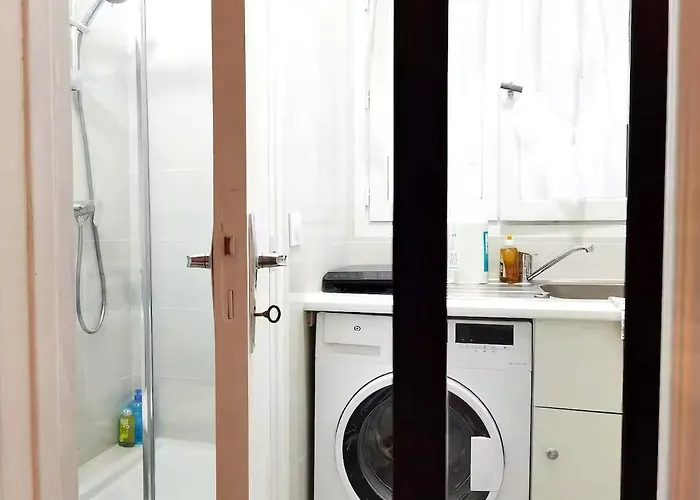 Cozy Single Flat In 16th District Elevator N16-142 Апартаменты